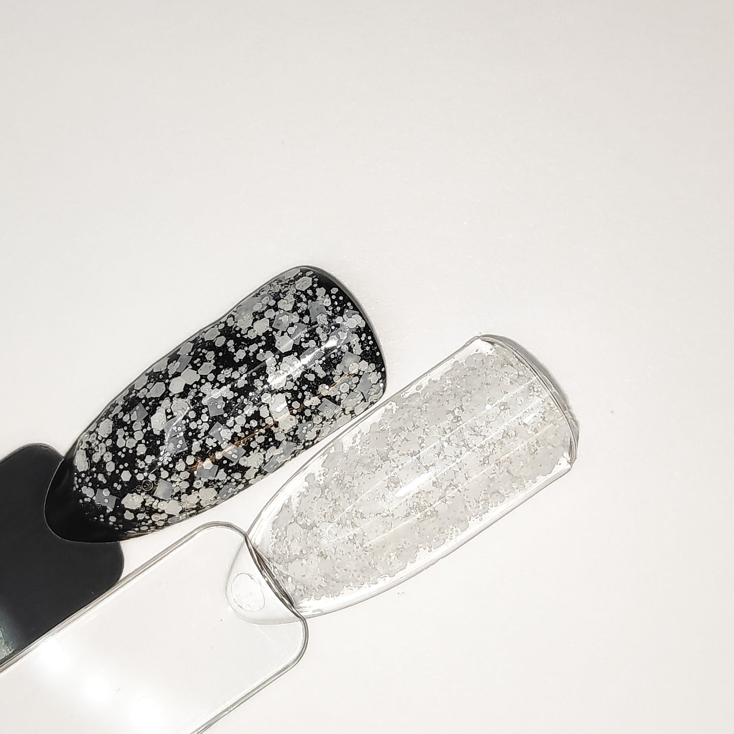 Lacey glitterlust uv led glitter gel swatch